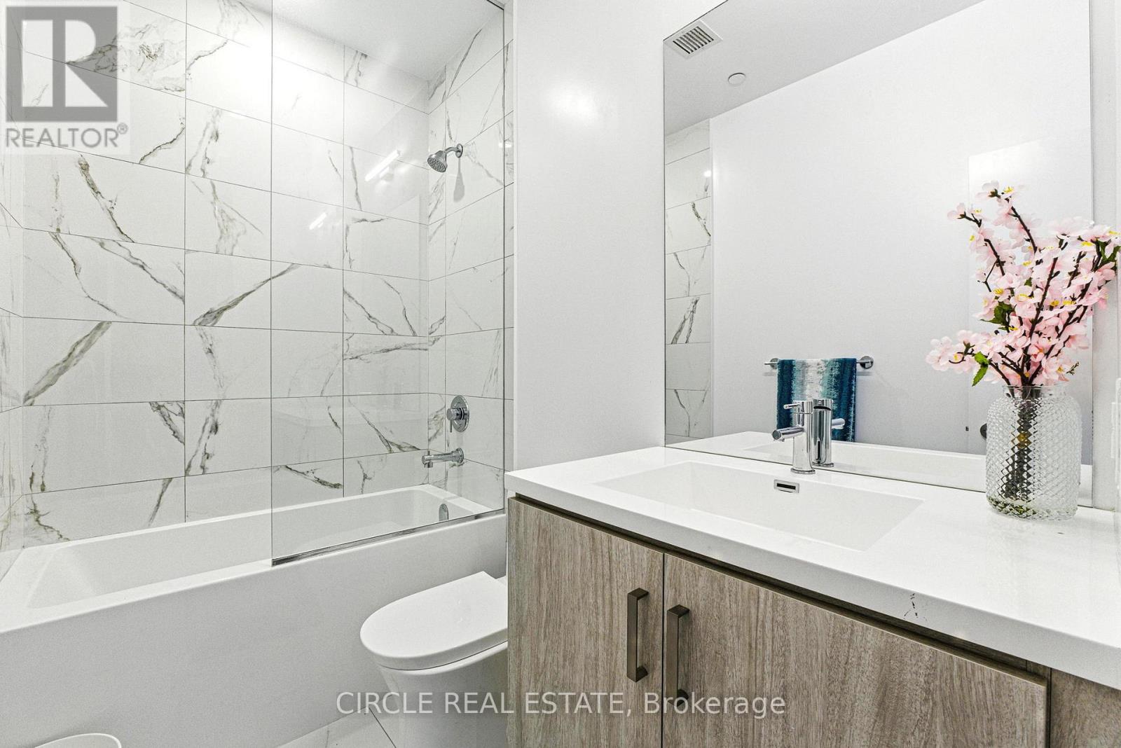 201 - 60 Honeycrisp Crescent, Vaughan, Ontario  L4K 0N5 - Photo 18 - N12706258