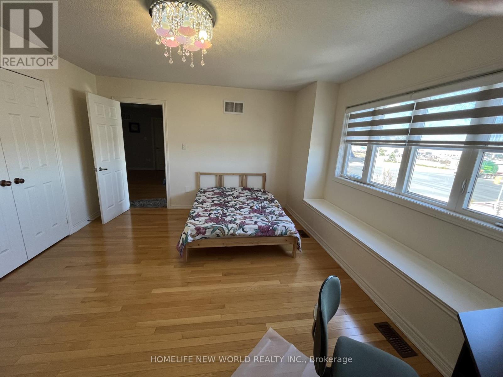 667 Peter Rupert Avenue, Vaughan, Ontario  L6A 0S2 - Photo 9 - N12614404