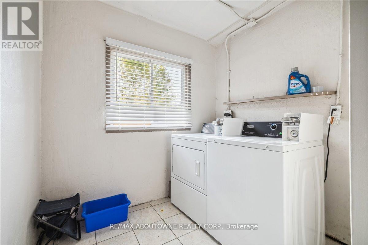 1 - 2350 Queensway Drive, Burlington, Ontario  L7R 3T3 - Photo 26 - W12706278