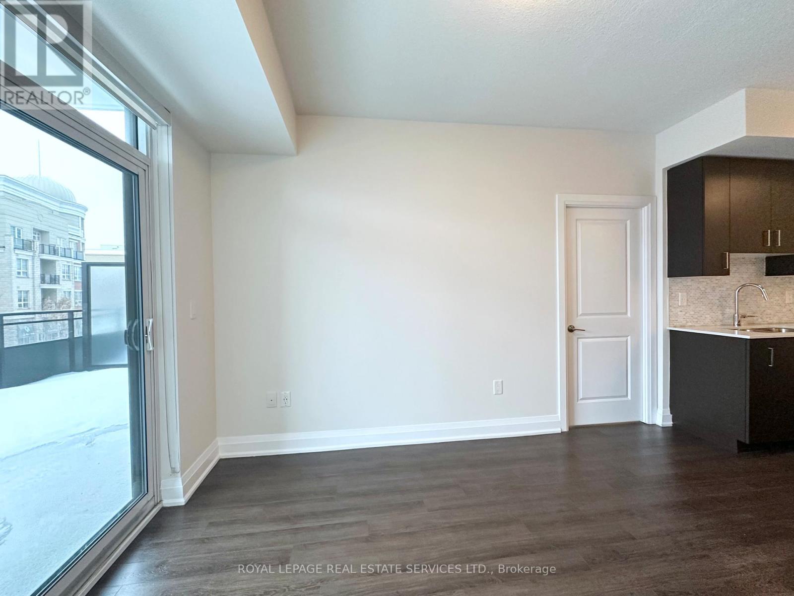 315 - 2333 Taunton Road, Oakville, Ontario  L6H 0N5 - Photo 6 - W12706288