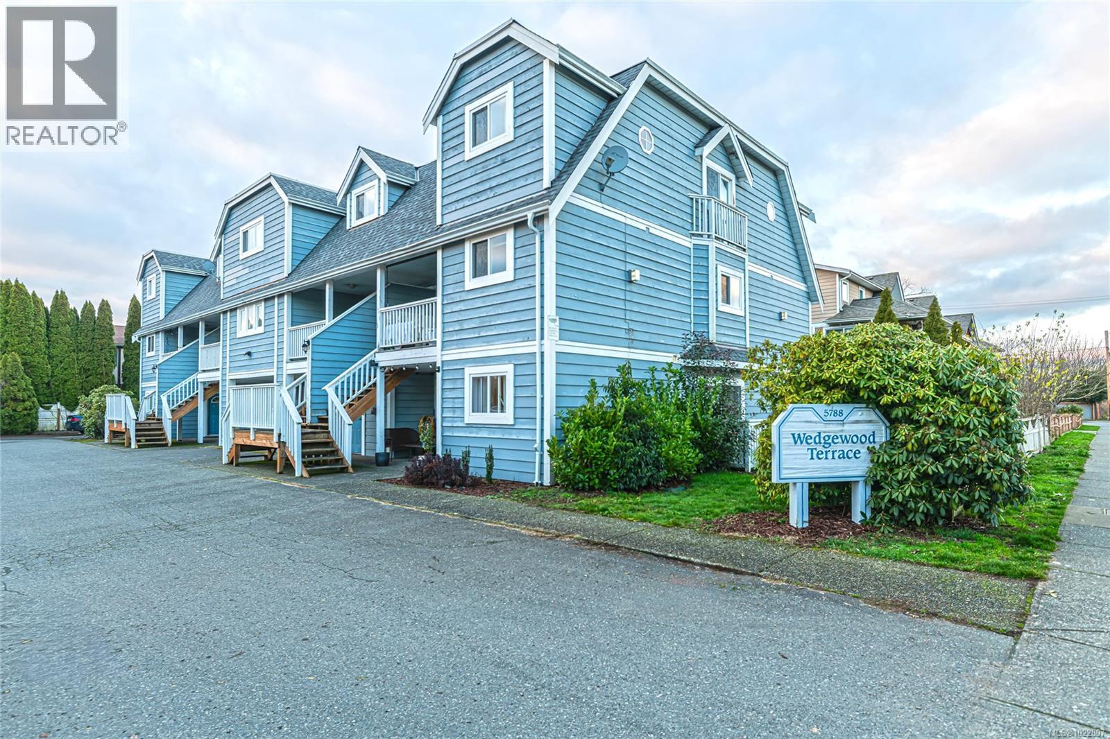 1 5788 Howard Ave, Duncan, British Columbia