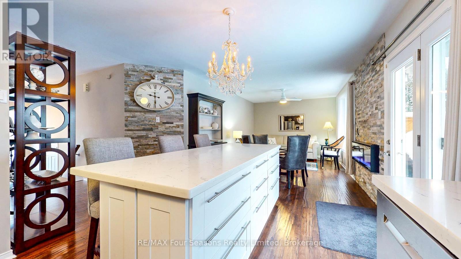 25 Silversands Crescent, Wasaga Beach, Ontario  L9Z 1P8 - Photo 10 - S12706368