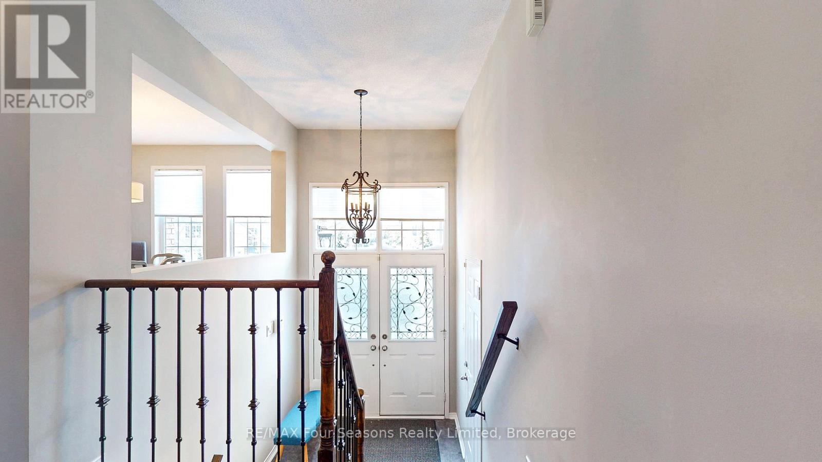 25 Silversands Crescent, Wasaga Beach, Ontario  L9Z 1P8 - Photo 4 - S12706368