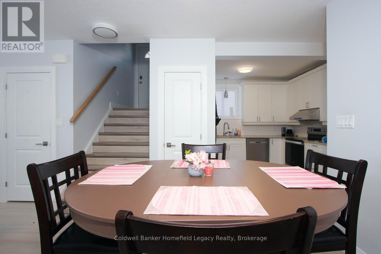 17 Laurier Street, Stratford, Ontario  N5A 4M2 - Photo 18 - X12706352