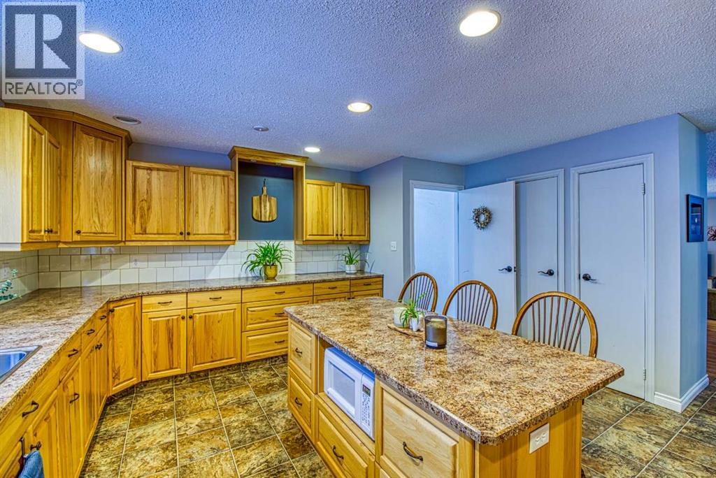 1122 6 Ave West, Beaverlodge, Alberta  T0H 0C0 - Photo 6 - A2276661