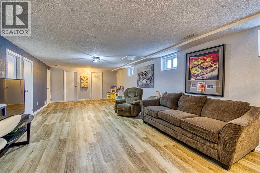 1122 6 Ave West, Beaverlodge, Alberta  T0H 0C0 - Photo 34 - A2276661