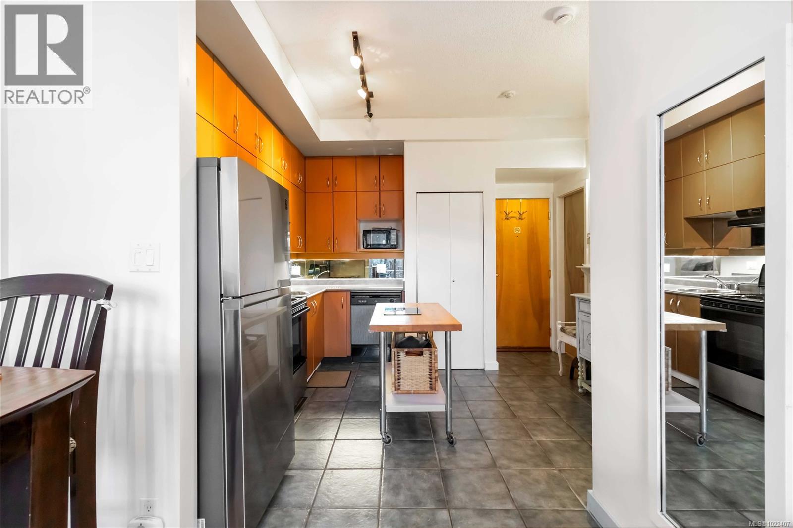 117 409 Swift St, Victoria, British Columbia  V8W 1S2 - Photo 7 - 1022407