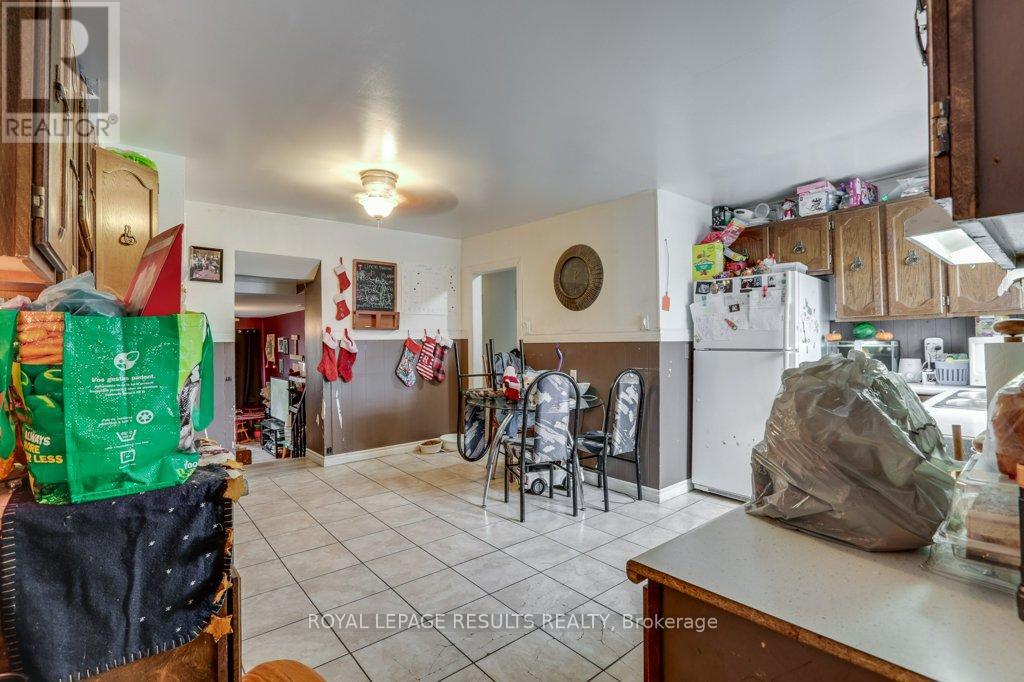 42 Redan Street, St. Thomas, Ontario  N5P 1T4 - Photo 5 - X12706308
