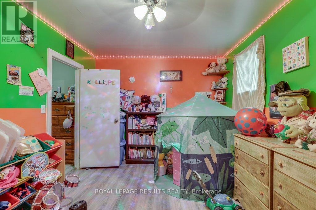 42 Redan Street, St. Thomas, Ontario  N5P 1T4 - Photo 9 - X12706308