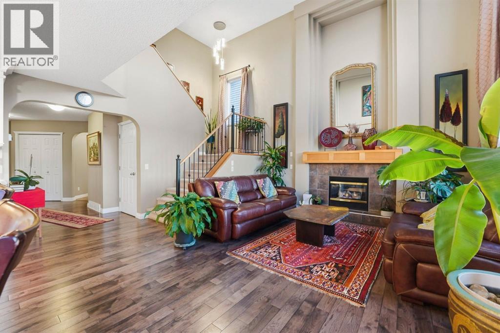 54 Rockbluff Close Nw, Calgary, Alberta  T3G 5A9 - Photo 3 - A2279817