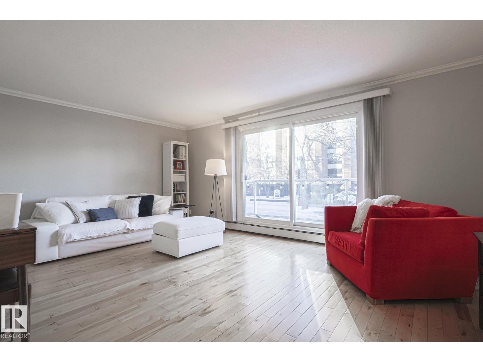 #207 9925 83 Av Nw, Edmonton, Alberta  T6E 2B9 - Photo 2 - E4470384