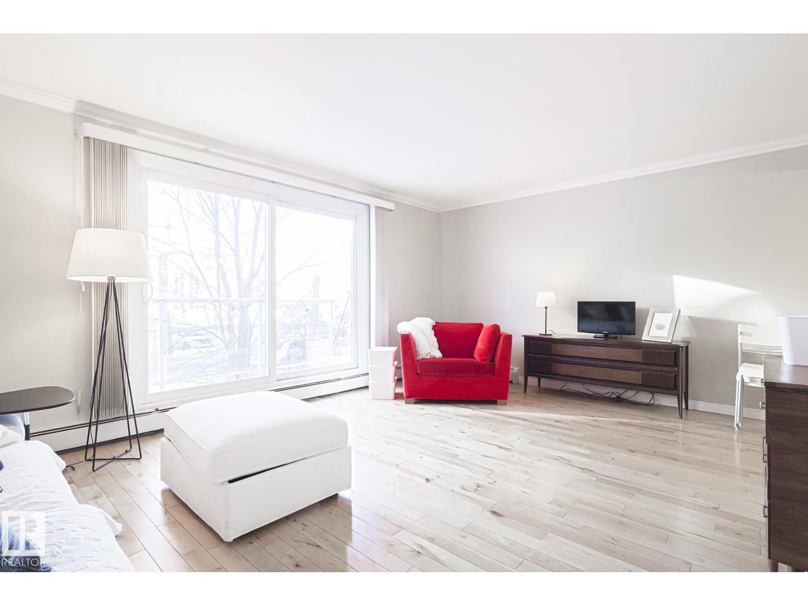 #207 9925 83 Av Nw, Edmonton, Alberta  T6E 2B9 - Photo 4 - E4470384