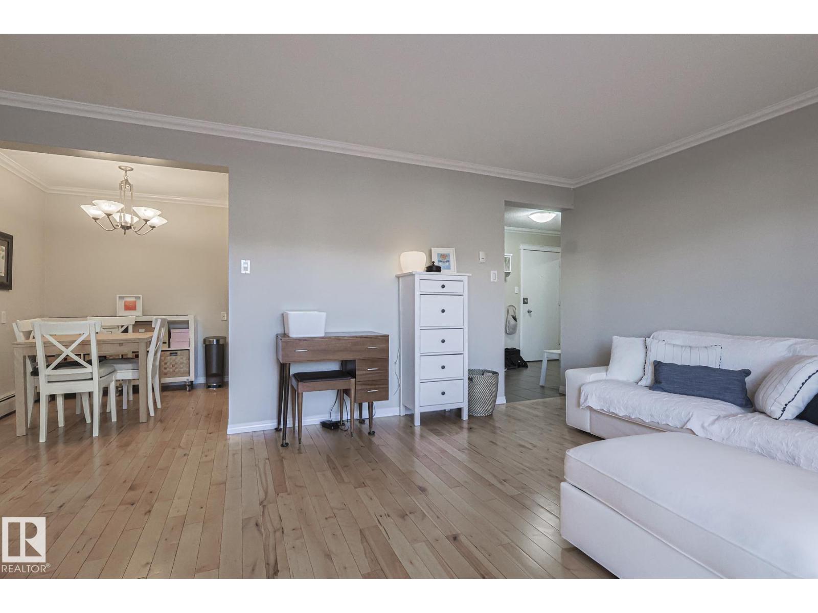 #207 9925 83 Av Nw, Edmonton, Alberta  T6E 2B9 - Photo 5 - E4470384