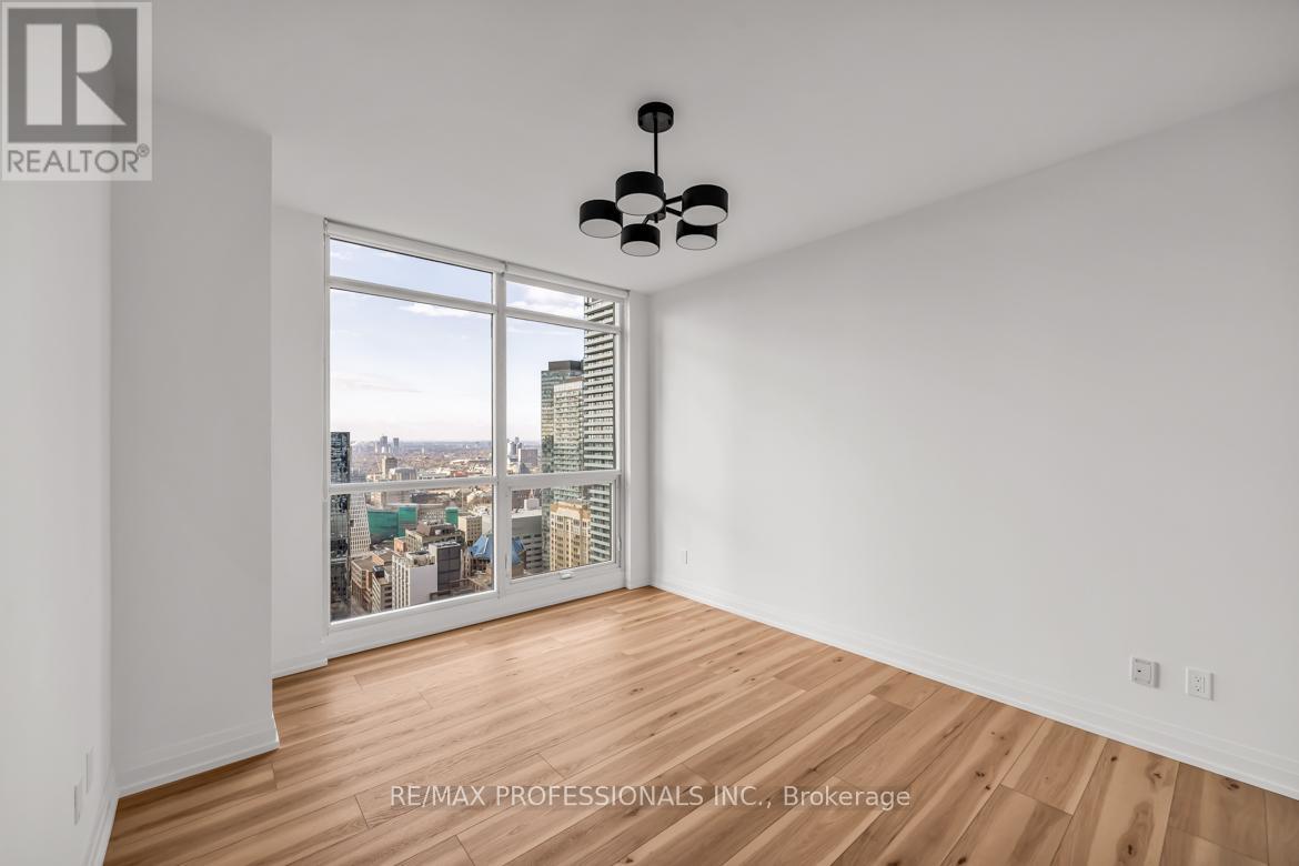 4004 - 21 Carlton Street, Toronto, Ontario  M5B 1L3 - Photo 13 - C12706322