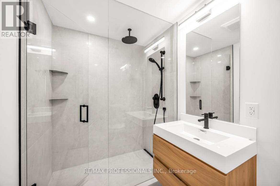 4004 - 21 Carlton Street, Toronto, Ontario  M5B 1L3 - Photo 23 - C12706322