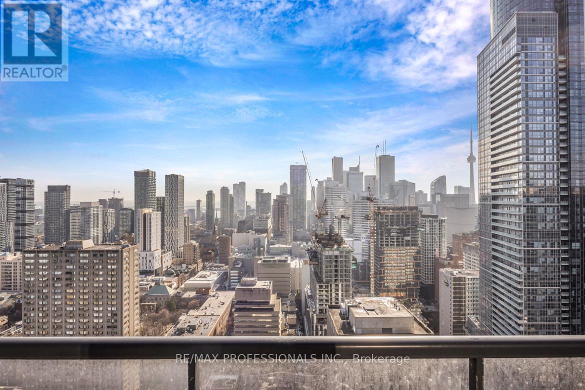 4004 - 21 Carlton Street, Toronto, Ontario  M5B 1L3 - Photo 4 - C12706322