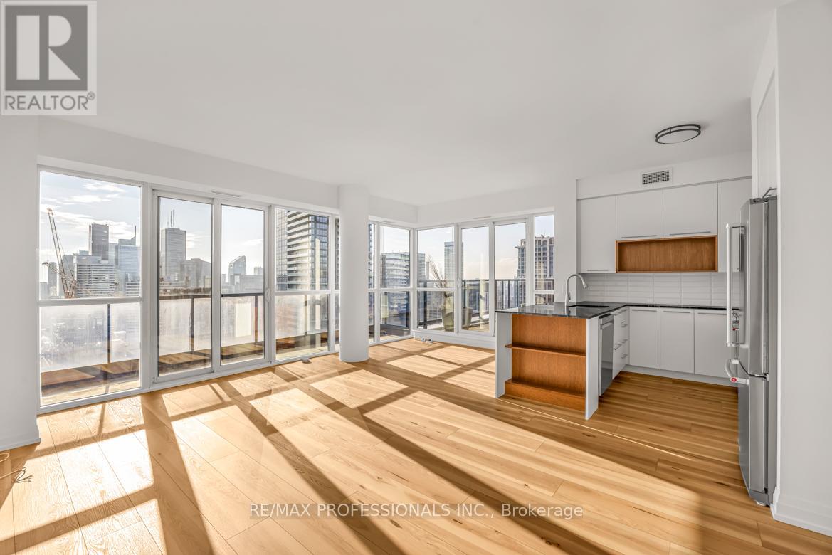 4004 - 21 Carlton Street, Toronto, Ontario  M5B 1L3 - Photo 6 - C12706322