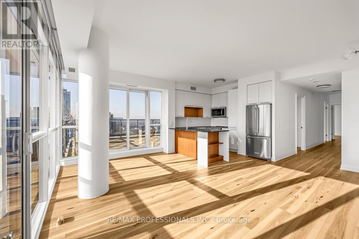 4004 - 21 Carlton Street, Toronto, Ontario  M5B 1L3 - Photo 7 - C12706322