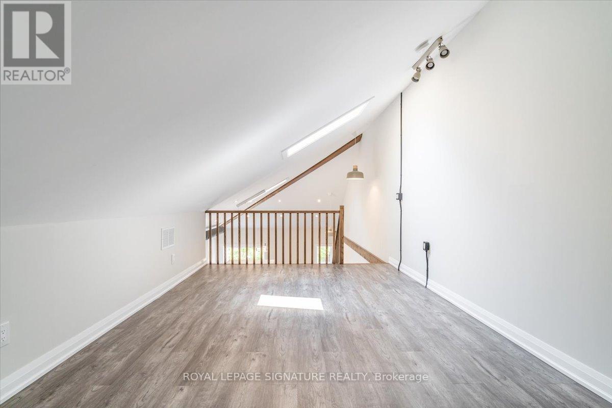 Upper - 184 Millwood Road, Toronto, Ontario  M4S 1J7 - Photo 7 - C12706370