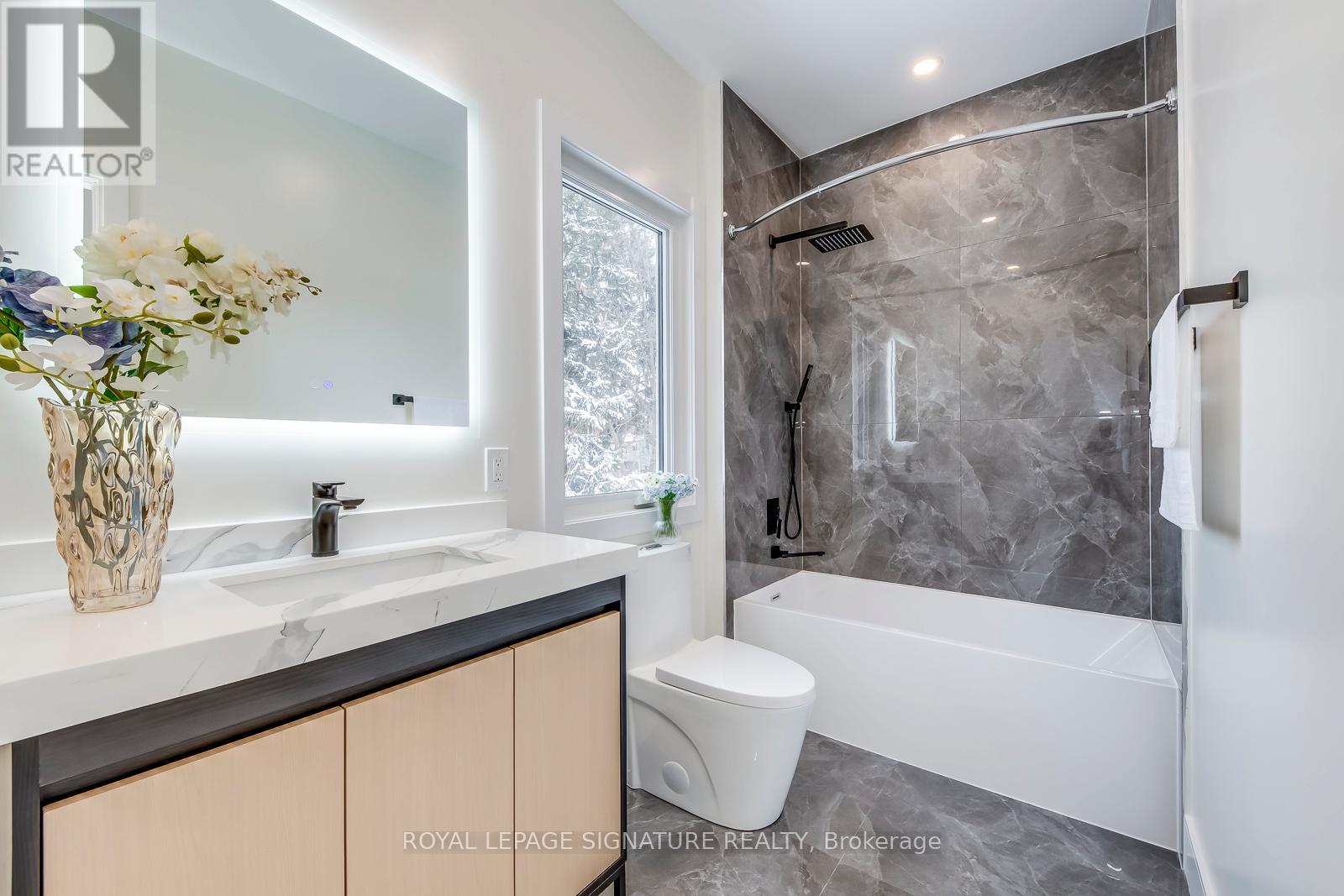 24 Merritt Road, Toronto, Ontario  M4B 3K5 - Photo 24 - E12706364