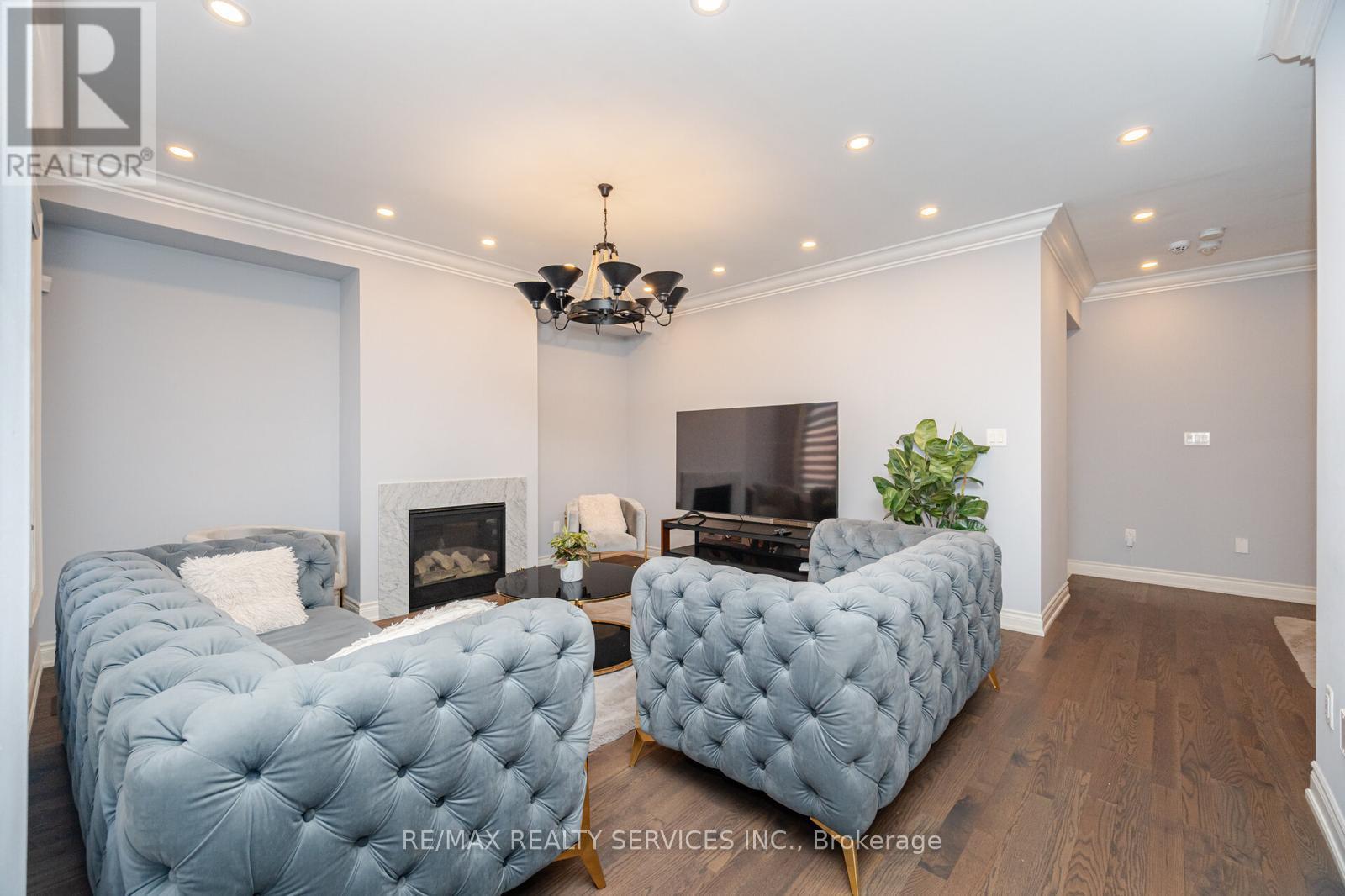 132 Meadow Vista Crescent, East Gwillimbury, Ontario  L9N 0T4 - Photo 10 - N12706342