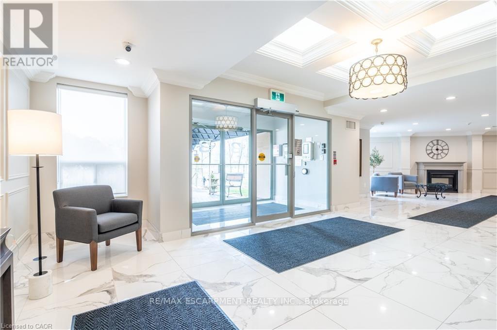 208 - 2085 Amherst Heights, Burlington, Ontario  L7P 5C2 - Photo 4 - W12706320