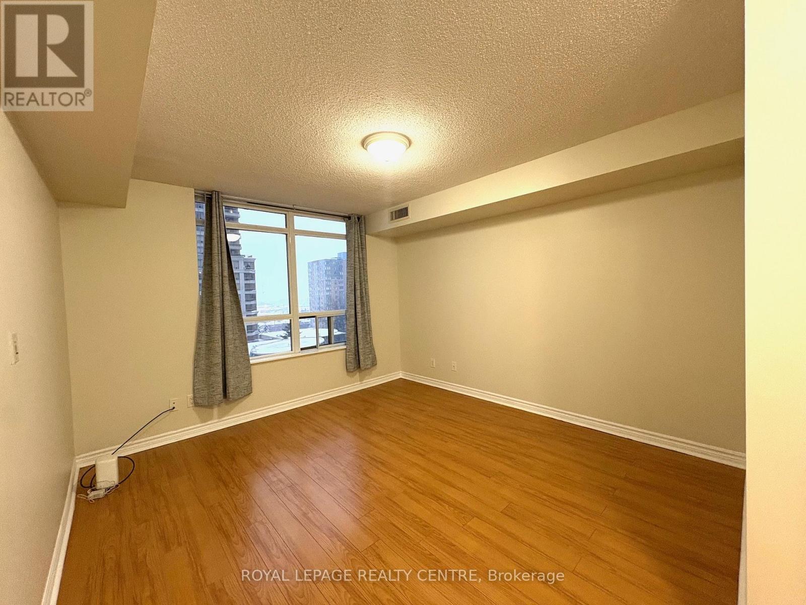 830 - 3888 Duke Of York Boulevard, Mississauga, Ontario  L5B 4P5 - Photo 12 - W12706324