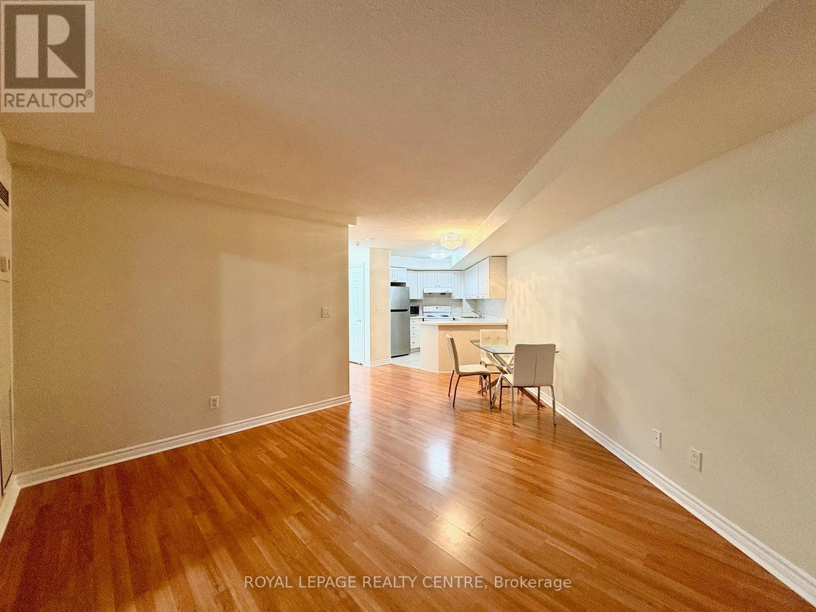 830 - 3888 Duke Of York Boulevard, Mississauga, Ontario  L5B 4P5 - Photo 9 - W12706324