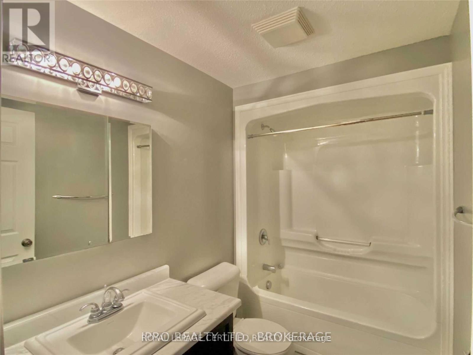 23 - 300 Fallowfield Drive, Kitchener, Ontario  N2C 2T8 - Photo 14 - X12706338