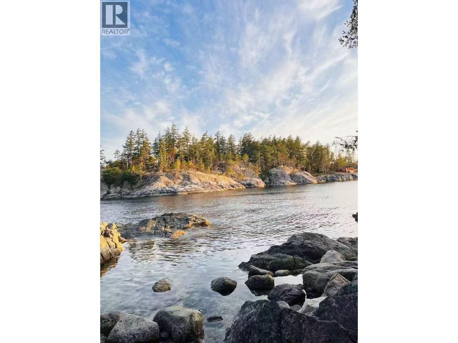 5393 Sans Souci Road, Halfmoon Bay, British Columbia  V7Z 1B6 - Photo 9 - R3079862