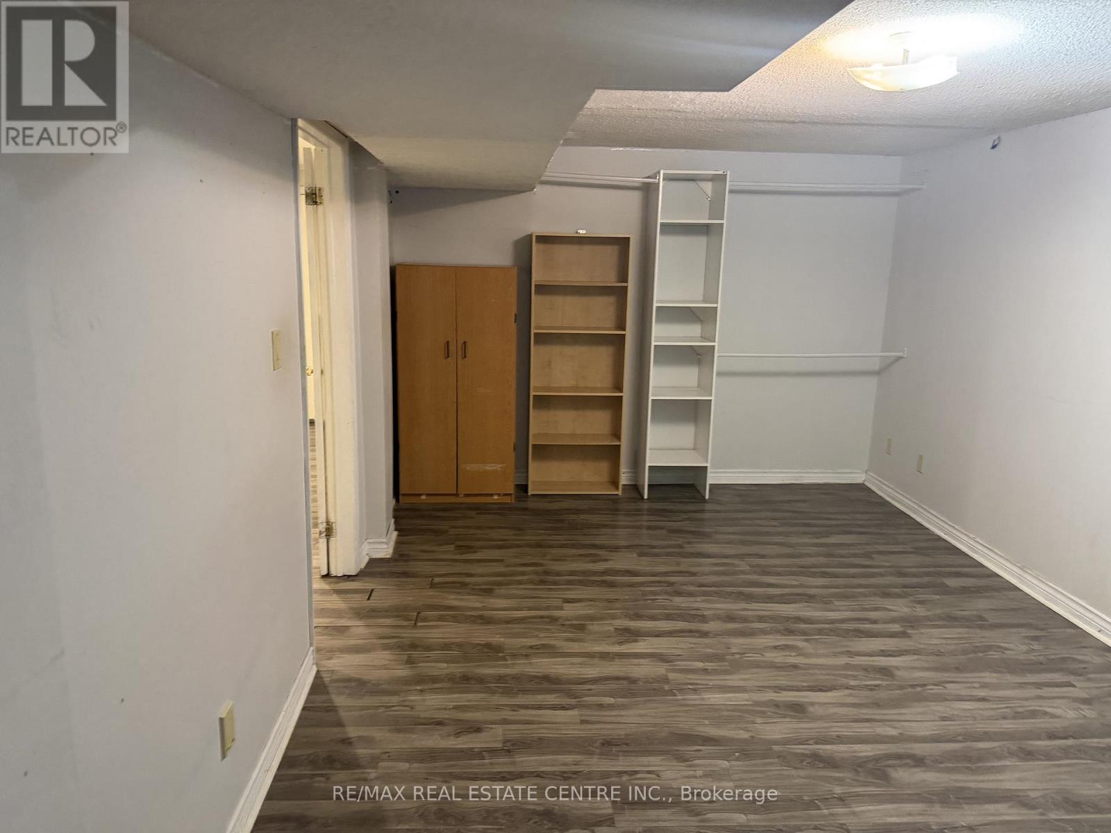 3292 The College Way, Mississauga, Ontario  L5L 5B6 - Photo 7 - W12678018