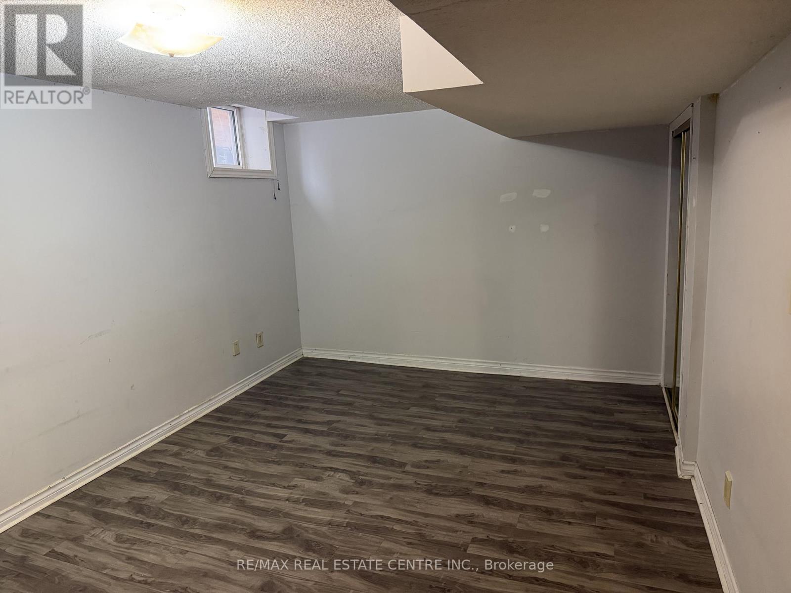 3292 The College Way, Mississauga, Ontario  L5L 5B6 - Photo 6 - W12678018