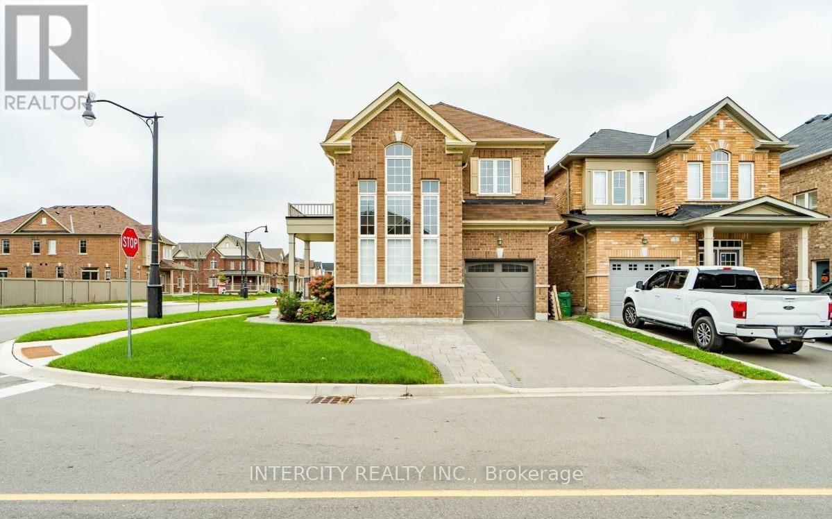 363 Robert Parkinson Drive, Brampton, Ontario  L7A 4C3 - Photo 3 - W12695388