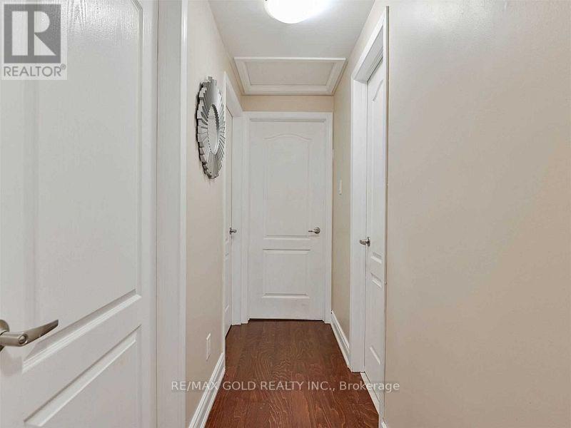 67 Archdekin Drive S, Brampton, Ontario  L6V 1V1 - Photo 6 - W12706238