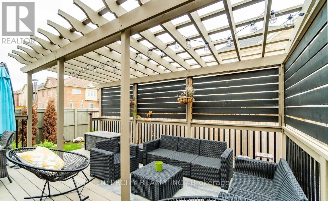 363 Robert Parkinson Drive, Brampton, Ontario  L7A 4C3 - Photo 36 - W12695388