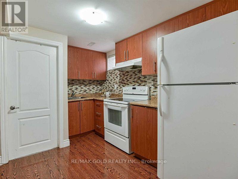 67 Archdekin Drive S, Brampton, Ontario  L6V 1V1 - Photo 15 - W12706238