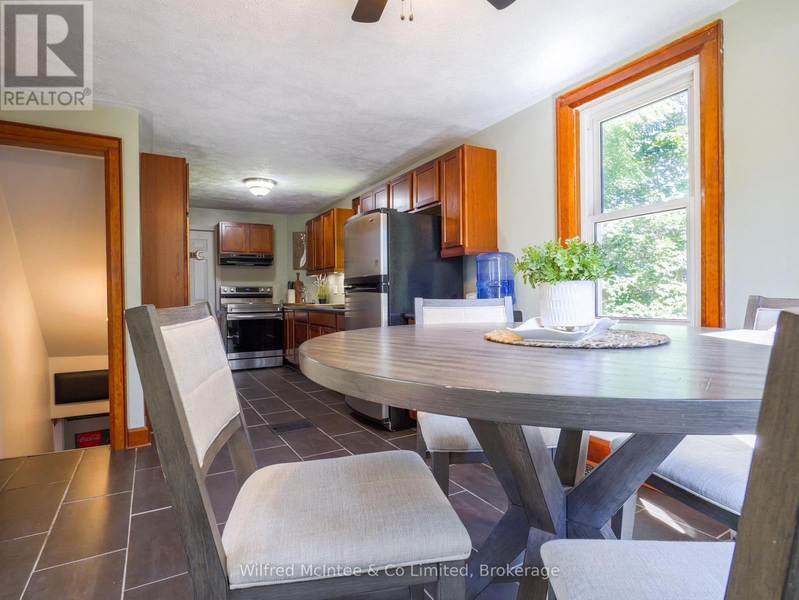 304 Napier Street, Brockton, Ontario  N0G 2V0 - Photo 10 - X12706390