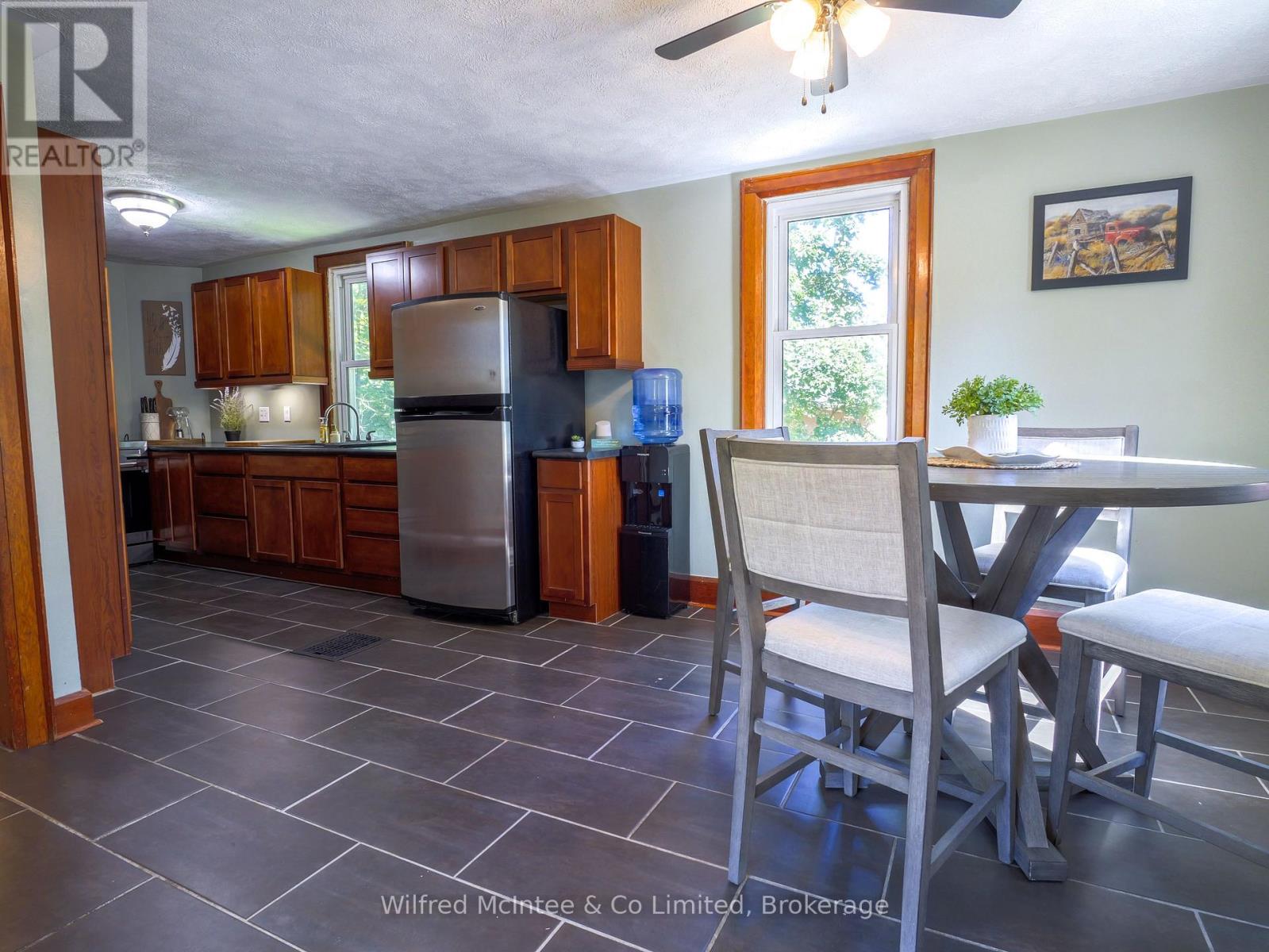 304 Napier Street, Brockton, Ontario  N0G 2V0 - Photo 7 - X12706390