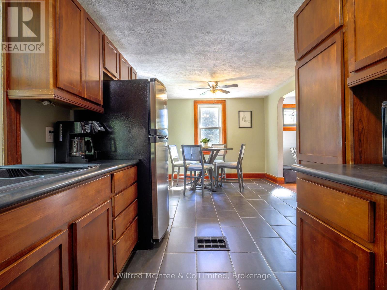 304 Napier Street, Brockton, Ontario  N0G 2V0 - Photo 9 - X12706390