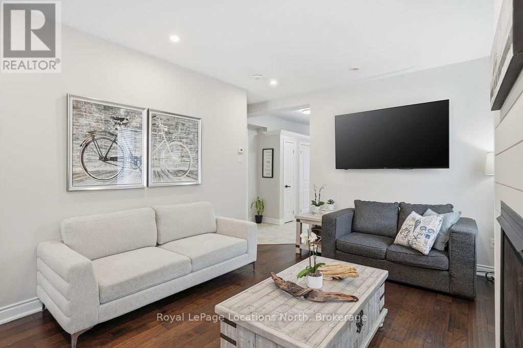 95 Wally Drive, Wasaga Beach, Ontario  L9Z 0G5 - Photo 3 - S12706006