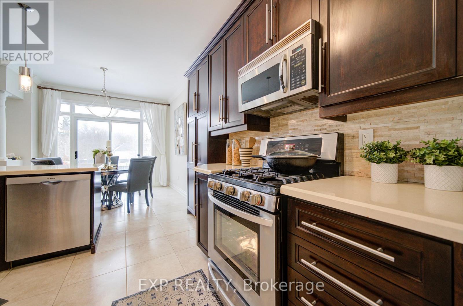 116 Colesbrook Road, Richmond Hill, Ontario  L4S 2G3 - Photo 15 - N12703752