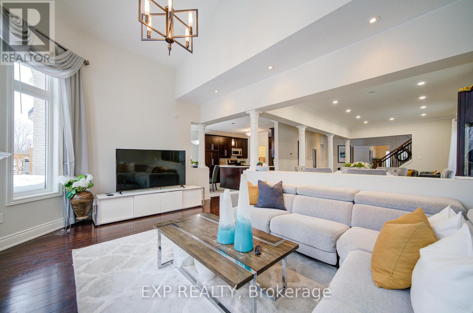 116 Colesbrook Road, Richmond Hill, Ontario  L4S 2G3 - Photo 11 - N12703752