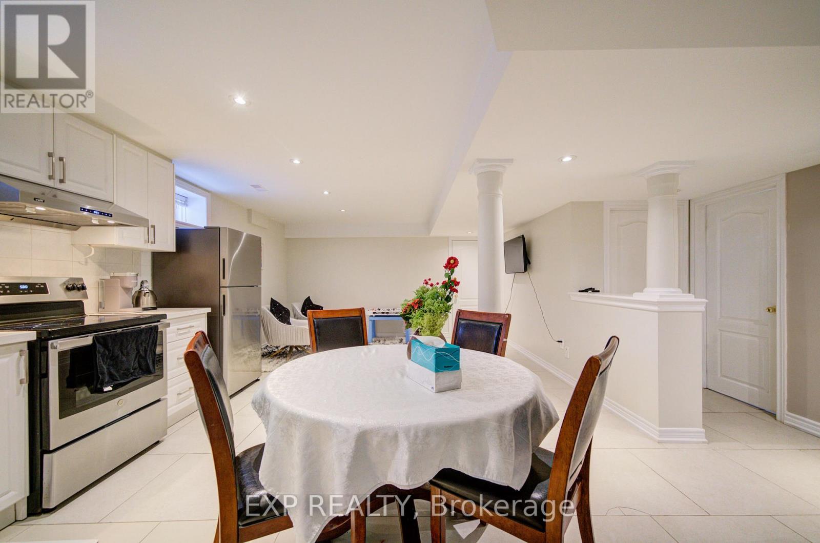 116 Colesbrook Road, Richmond Hill, Ontario  L4S 2G3 - Photo 38 - N12703752