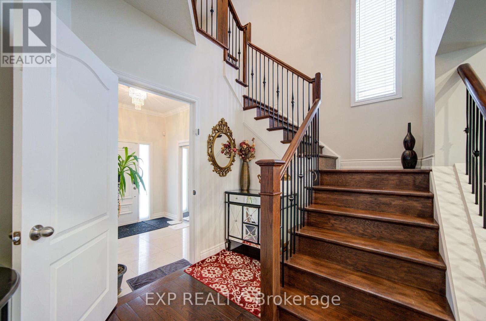 116 Colesbrook Road, Richmond Hill, Ontario  L4S 2G3 - Photo 3 - N12703752