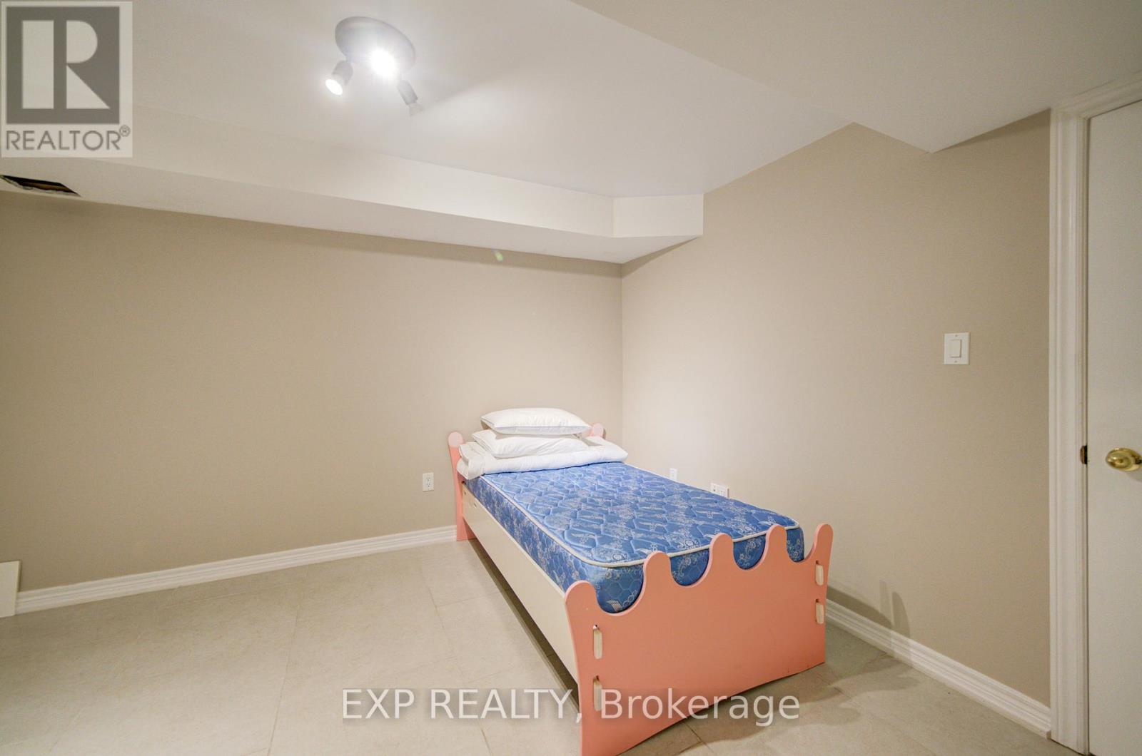116 Colesbrook Road, Richmond Hill, Ontario  L4S 2G3 - Photo 44 - N12703752