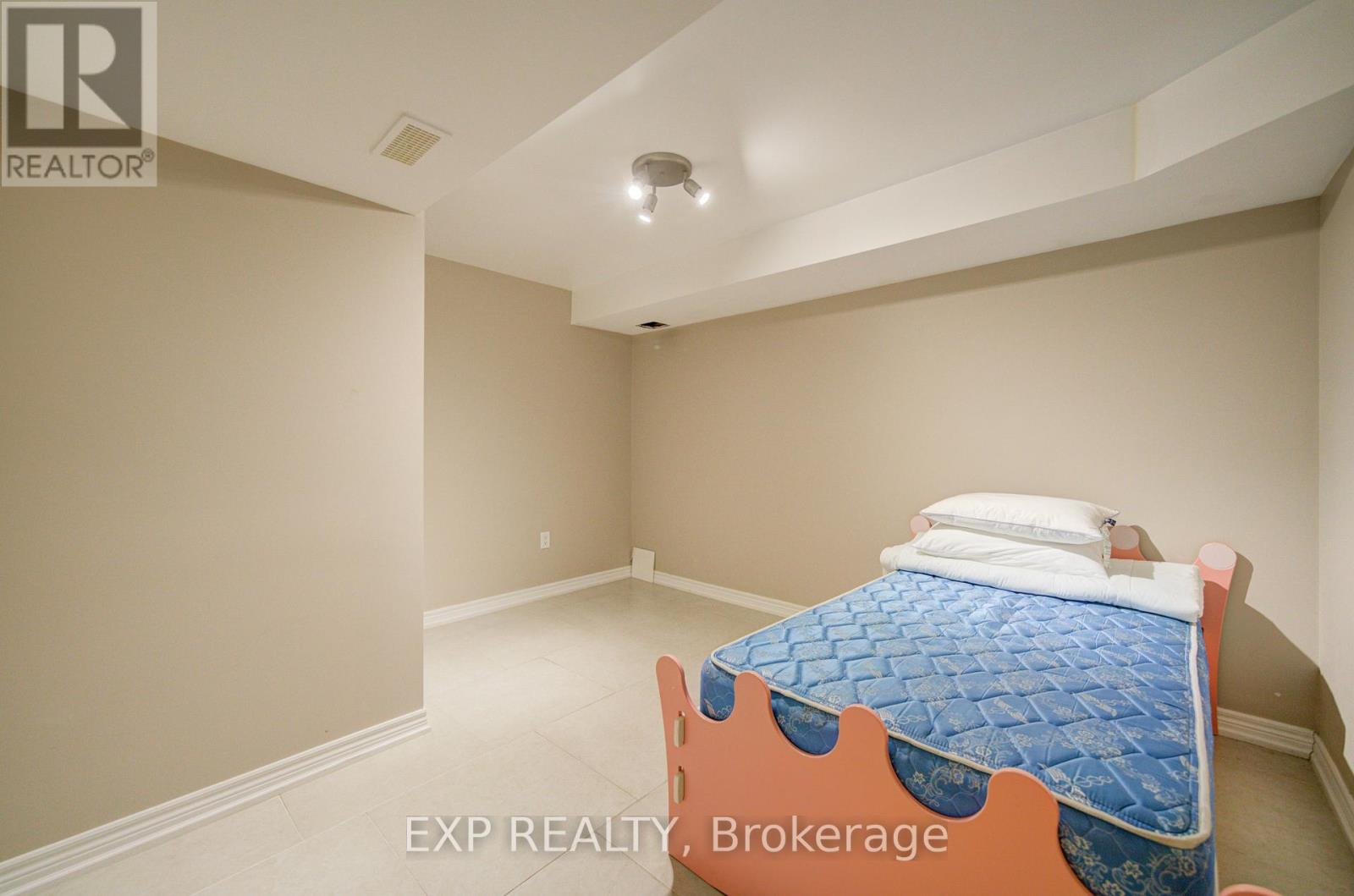 116 Colesbrook Road, Richmond Hill, Ontario  L4S 2G3 - Photo 43 - N12703752