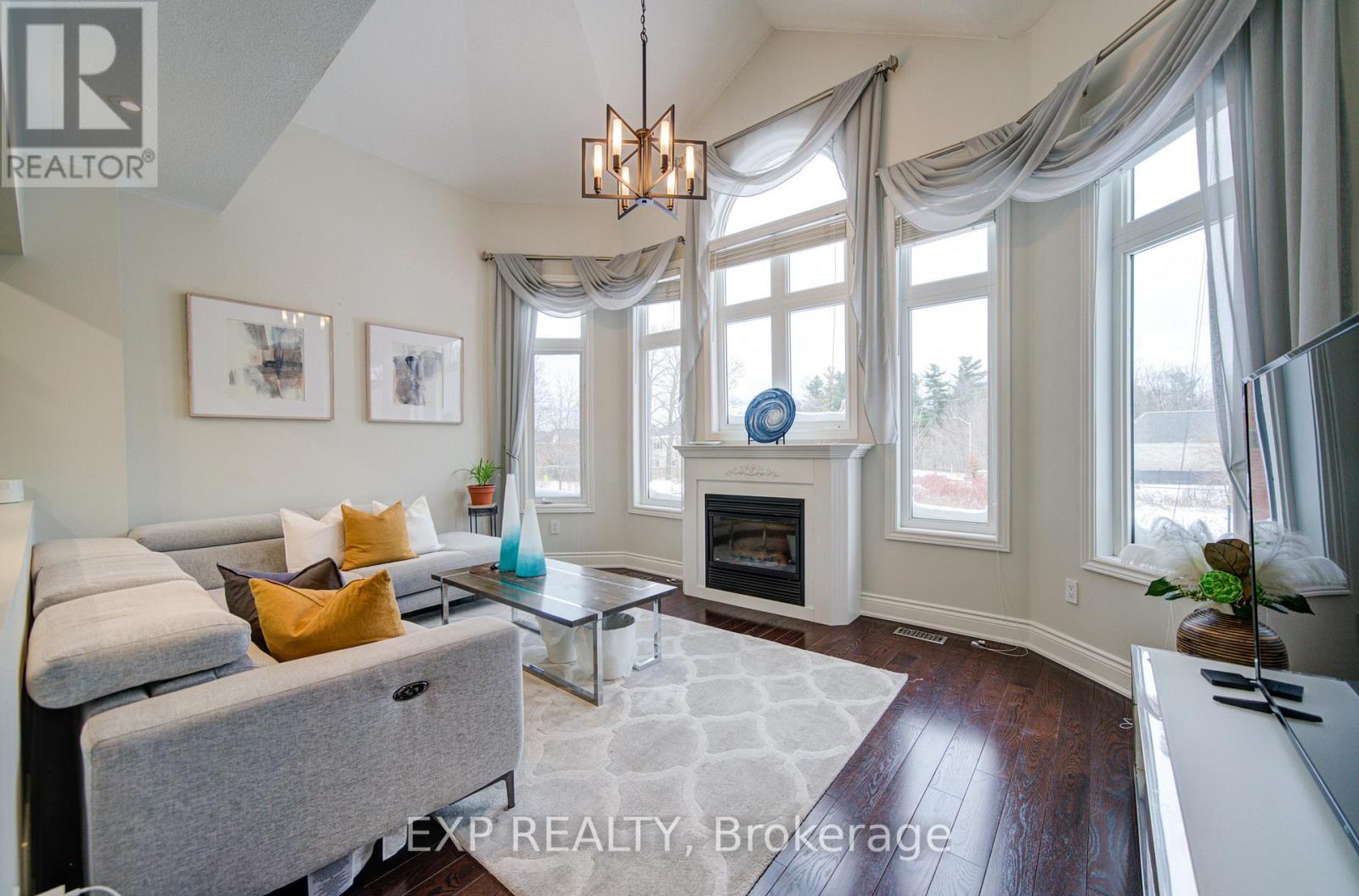 116 Colesbrook Road, Richmond Hill, Ontario  L4S 2G3 - Photo 9 - N12703752