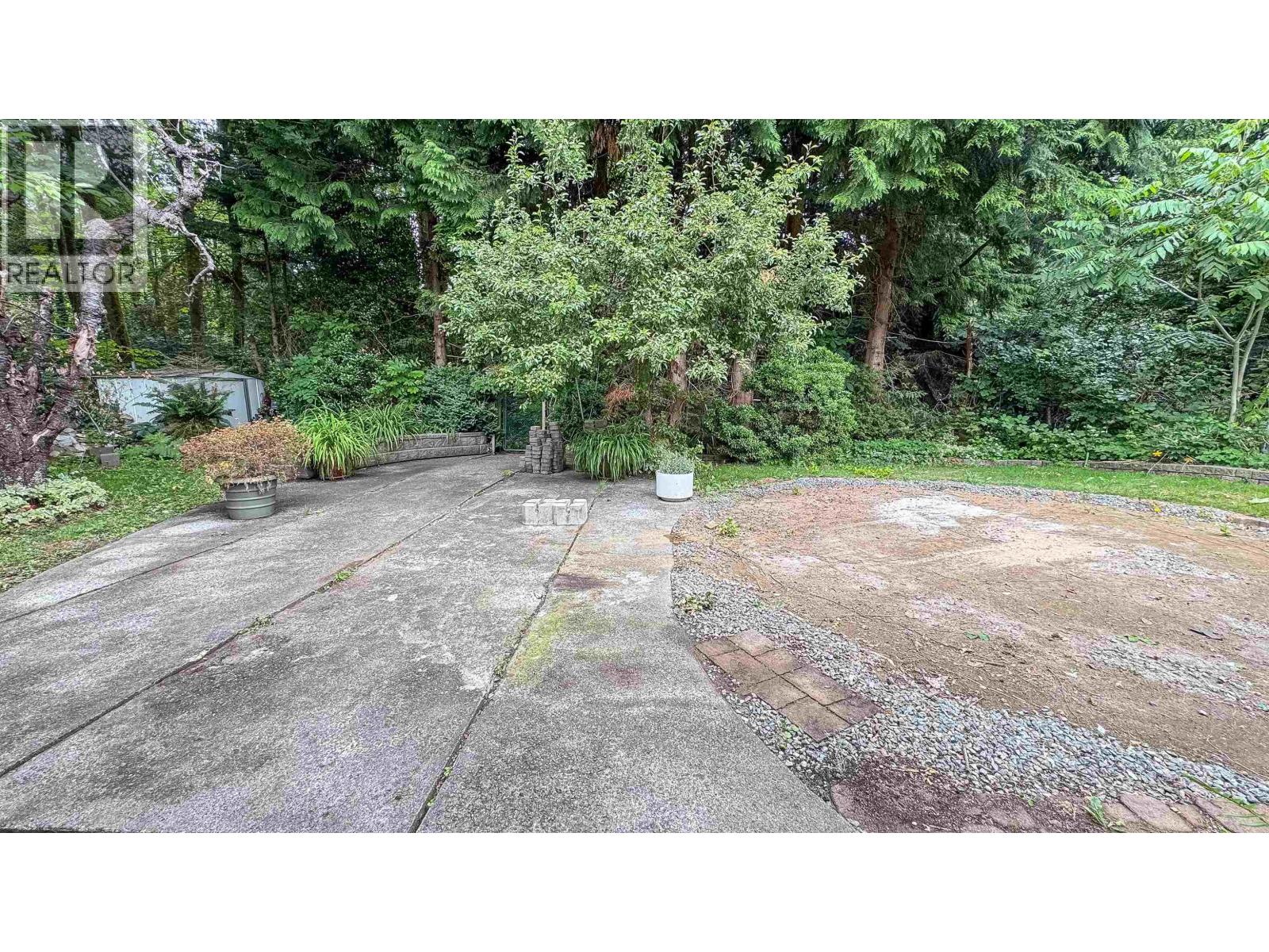 646 Claremont Street, Coquitlam, British Columbia  V3J 3T4 - Photo 36 - R3080468