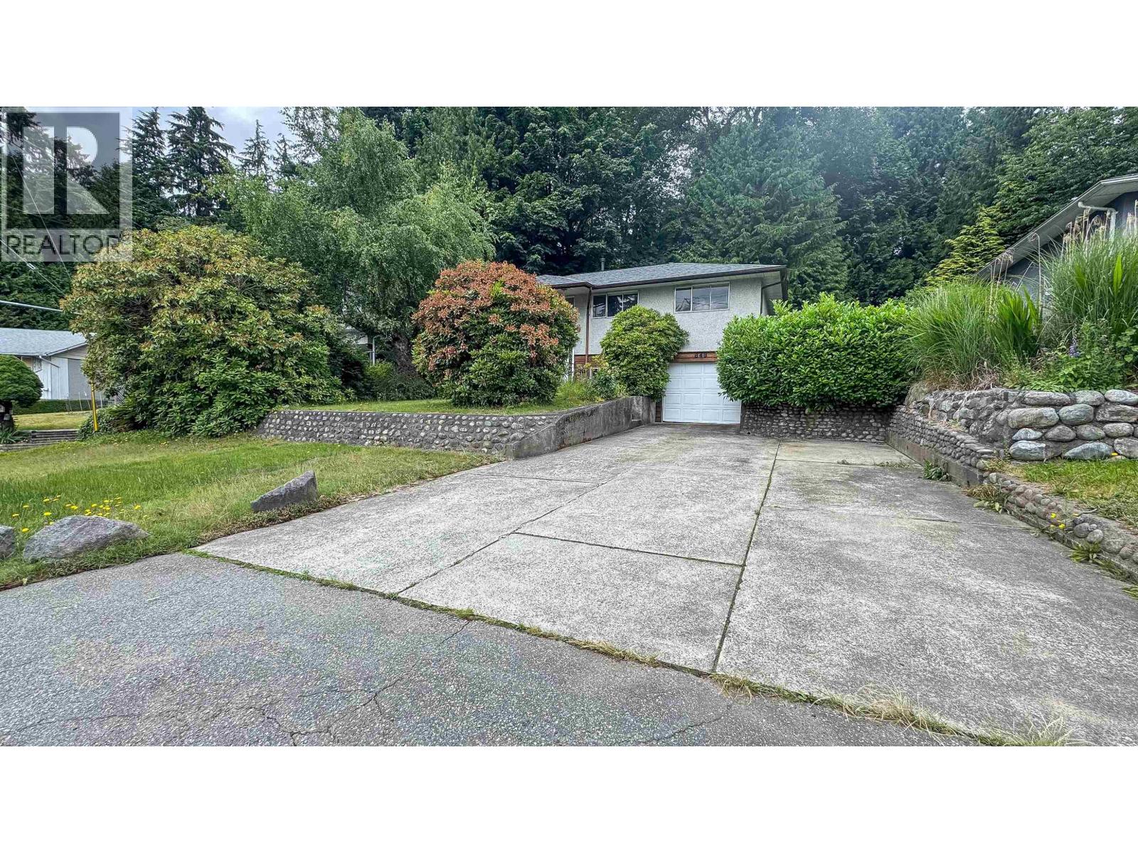 646 Claremont Street, Coquitlam, British Columbia  V3J 3T4 - Photo 5 - R3080468