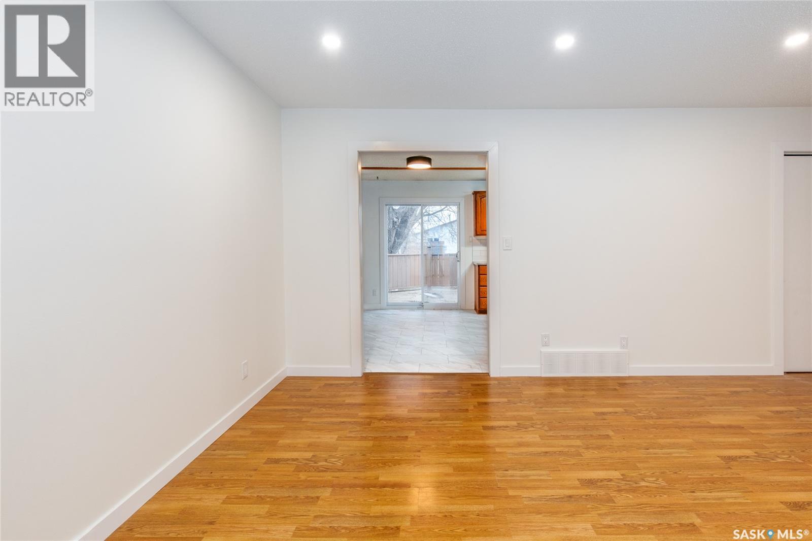 1386 Manitou Crescent, Moose Jaw, Saskatchewan  S6H 7C5 - Photo 9 - SK026992